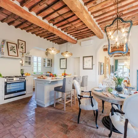 Villa Francigena Luxury 10 Bedroom Farmhouse Villa Villa
