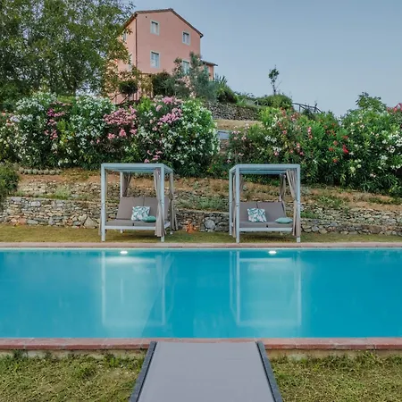 Villa Francigena Luxury 10 Bedroom Farmhouse Villa * Lucca