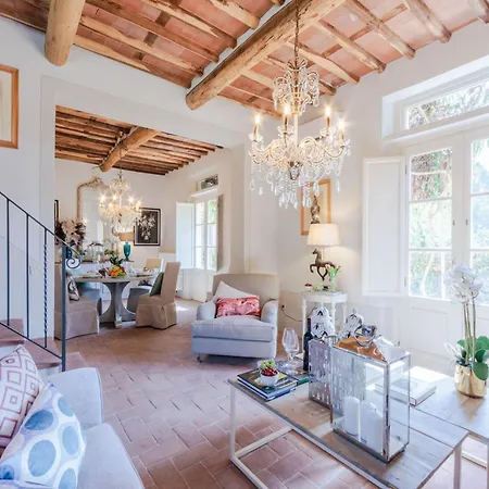 Villa Francigena Luxury 10 Bedroom Farmhouse Villa Villa *