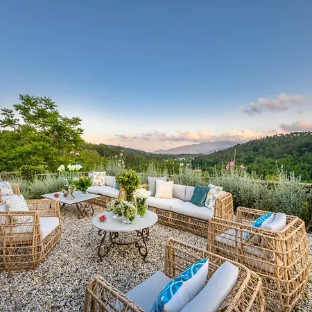 Villa Villa Francigena Luxury 10 Bedroom Farmhouse Villa Lucca