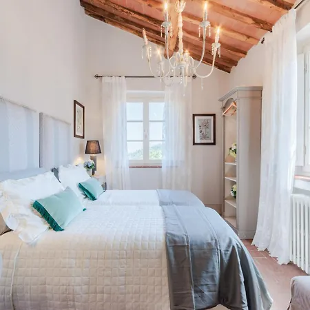 Villa Francigena Luxury 10 Bedroom Farmhouse Villa Villa *