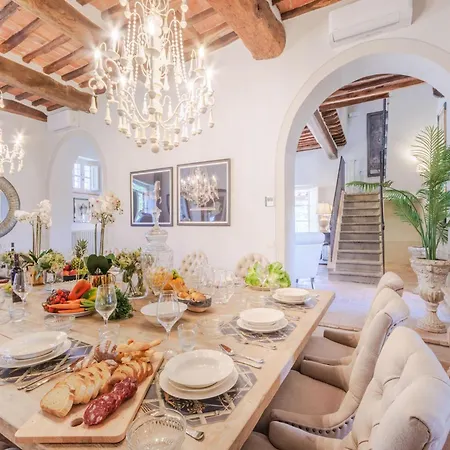 Villa Francigena Luxury 10 Bedroom Farmhouse Villa * Lucca